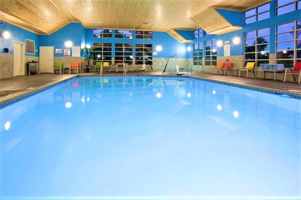 Amerivu Inn And Suites - Chisago City Extérieur photo