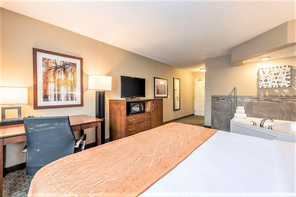 Amerivu Inn And Suites - Chisago City Extérieur photo