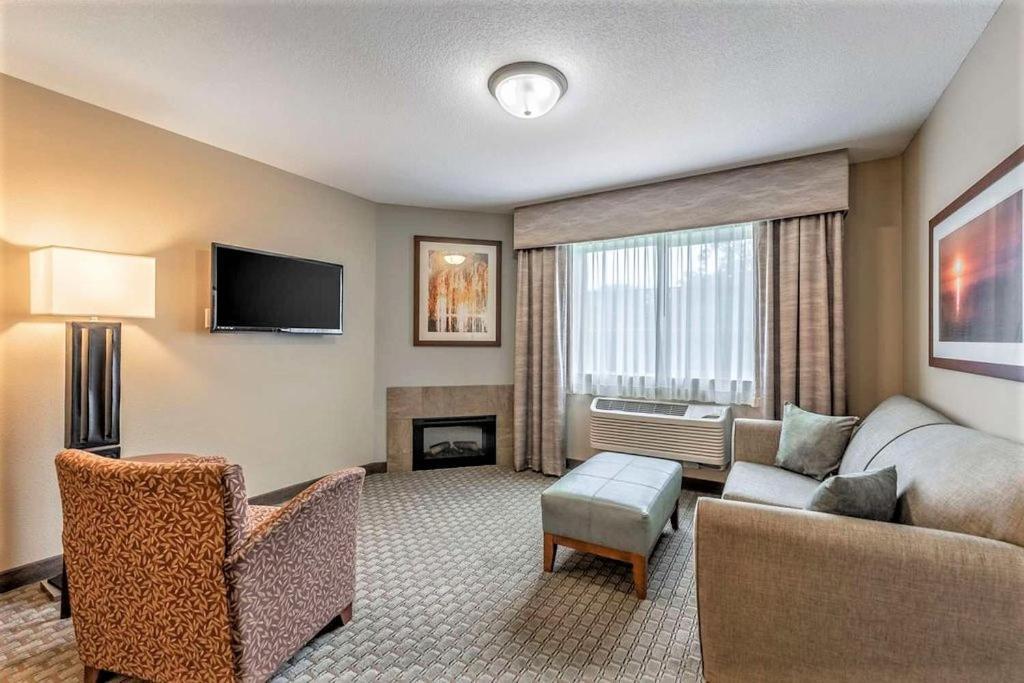 Amerivu Inn And Suites - Chisago City Extérieur photo