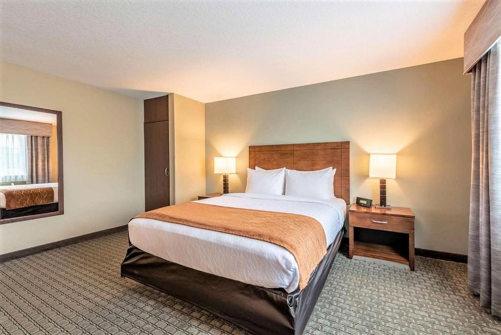 Amerivu Inn And Suites - Chisago City Extérieur photo