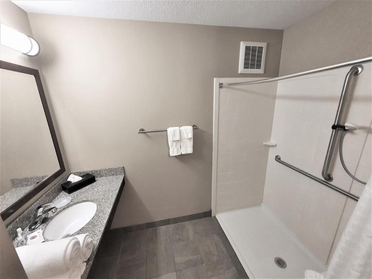 Amerivu Inn And Suites - Chisago City Extérieur photo