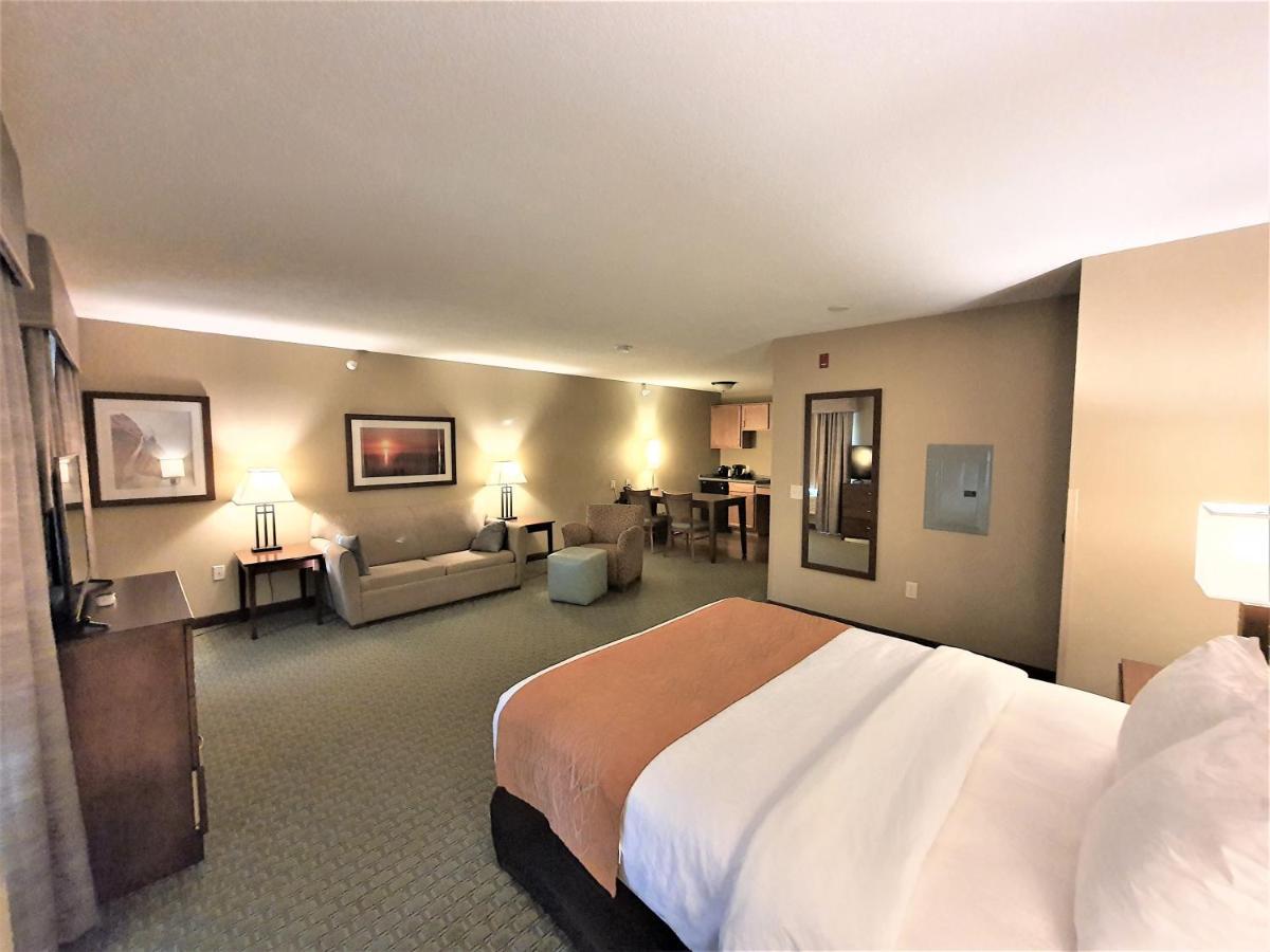 Amerivu Inn And Suites - Chisago City Extérieur photo