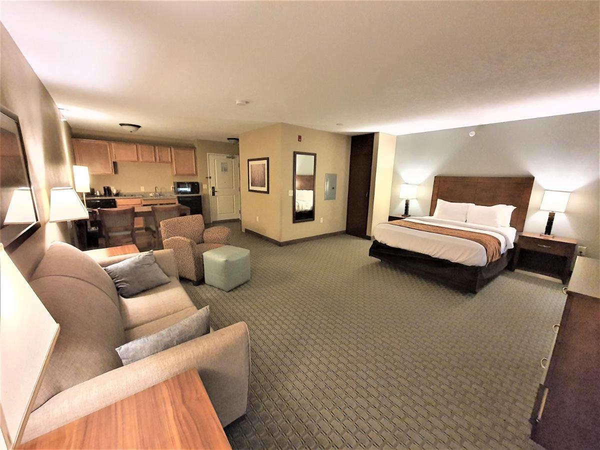 Amerivu Inn And Suites - Chisago City Extérieur photo