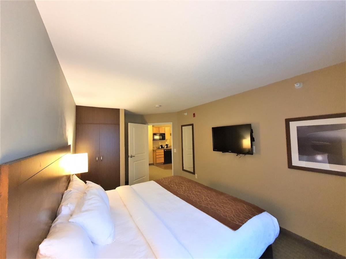 Amerivu Inn And Suites - Chisago City Extérieur photo